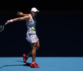 乐鱼·体育官方网站-澳网迎史上最“陌生”女单八强 谁将捧起达芙妮杯？