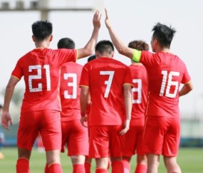 乐鱼leyu体育-U23国足胜不足喜？泰国4次送礼 但别否认赢球意义