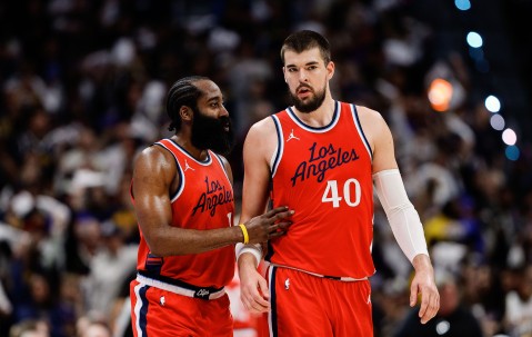 乐鱼app体育官方网站入口-完全一样！祖巴茨：哈登赛前激励我 他希望我得到20分15板