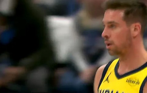 乐鱼·体育官方网站-麦康奈尔中距离跳投压哨命中，步行者首节39-28领先雷霆